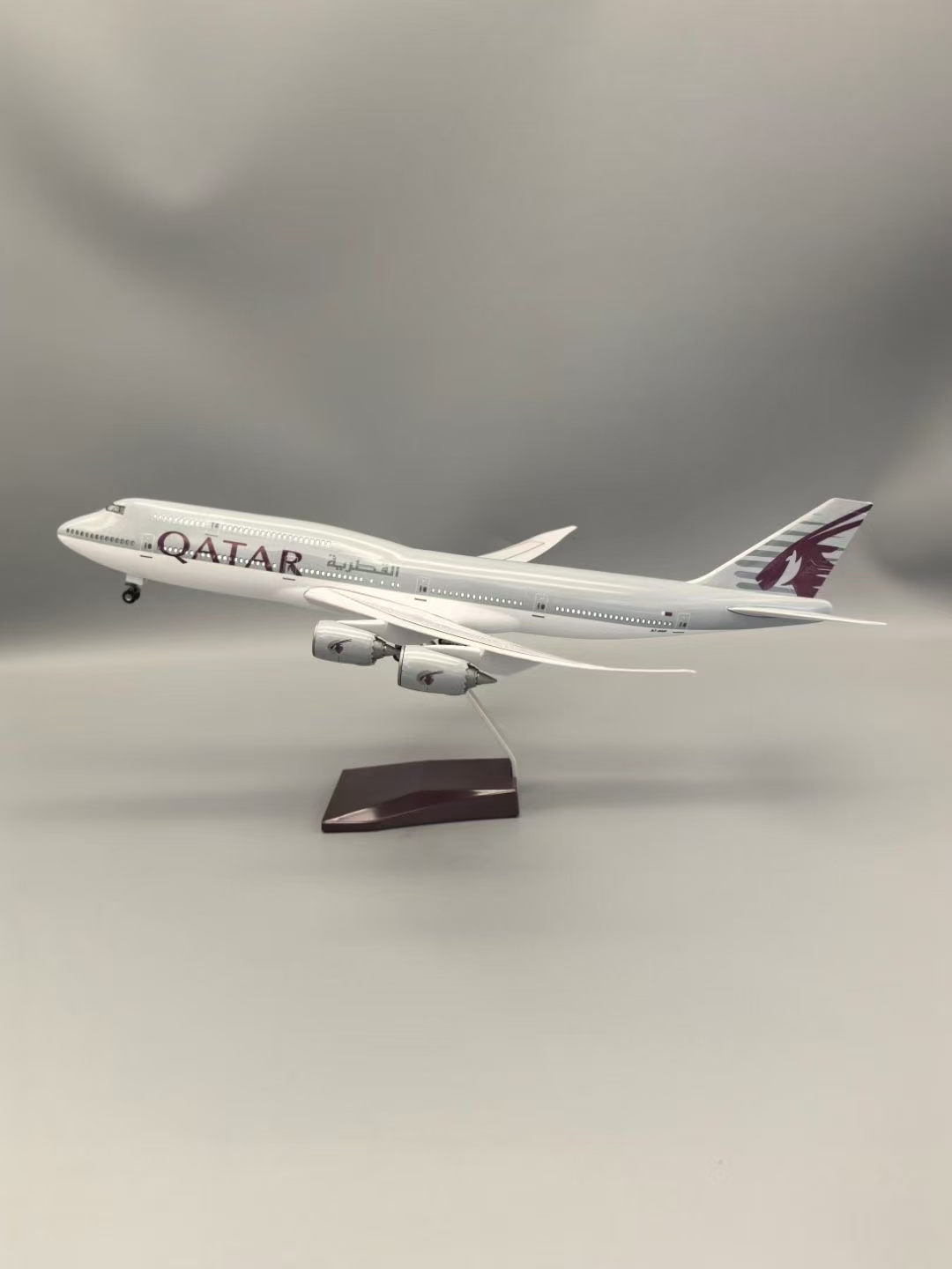 Airplane Model 1:130 Scale Boe - огляд і ціна Home Decor Qatar