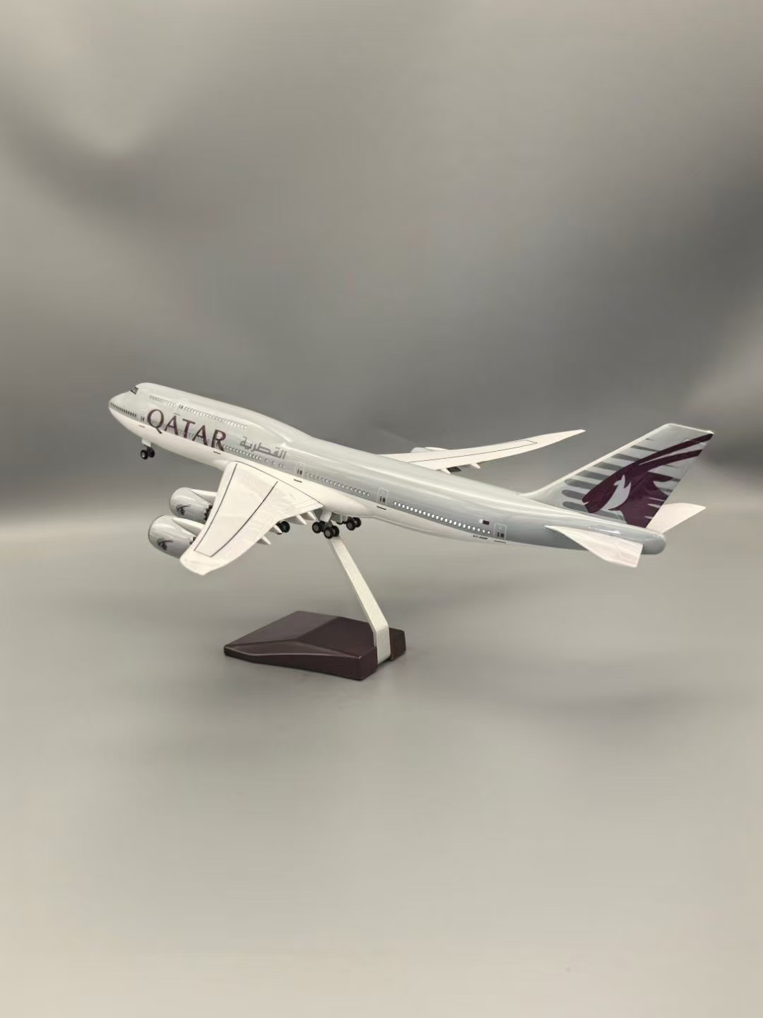 B747 Airplane Model 1:130 Scal - огляд і ціна Home Decor Qatar