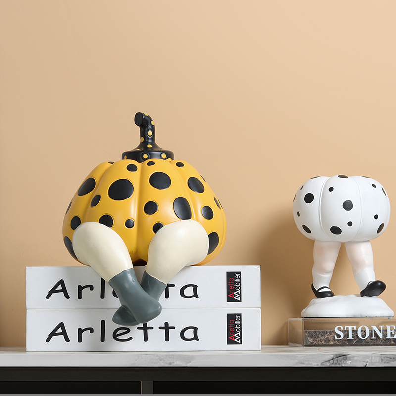 Abstract Polka Dot Pumpkin Dol - огляд і ціна Abstract Sculpture Resin